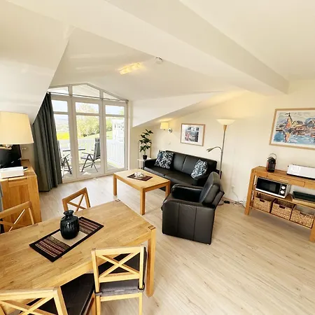 Haus Ruegenscher Bodden Whg 07 Mit Meerblick